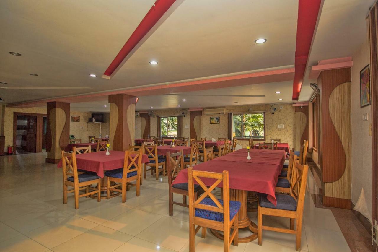 Hotel Nandanik Palace Fālākāta 외부 사진